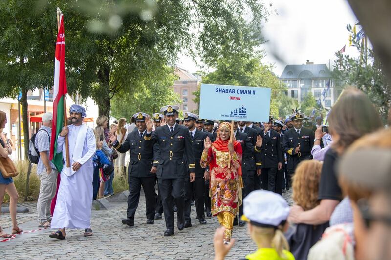 “شباب عُمان الثانية” تواصل مشاركتها في سباقات السفن الشراعية الطويلة