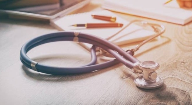 للفئات “الطبية” و “الطبية المساعدة”: قرار وزاري لمعالجة فترة الانقطاع عن الممارسة المهنية