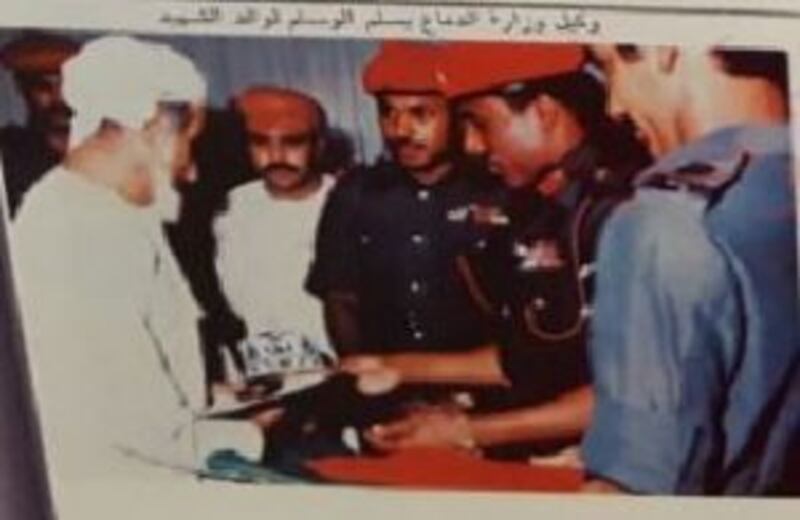 من هو العُماني الذي كرّمه الرئيس المصري بوسام الشجاعة؟