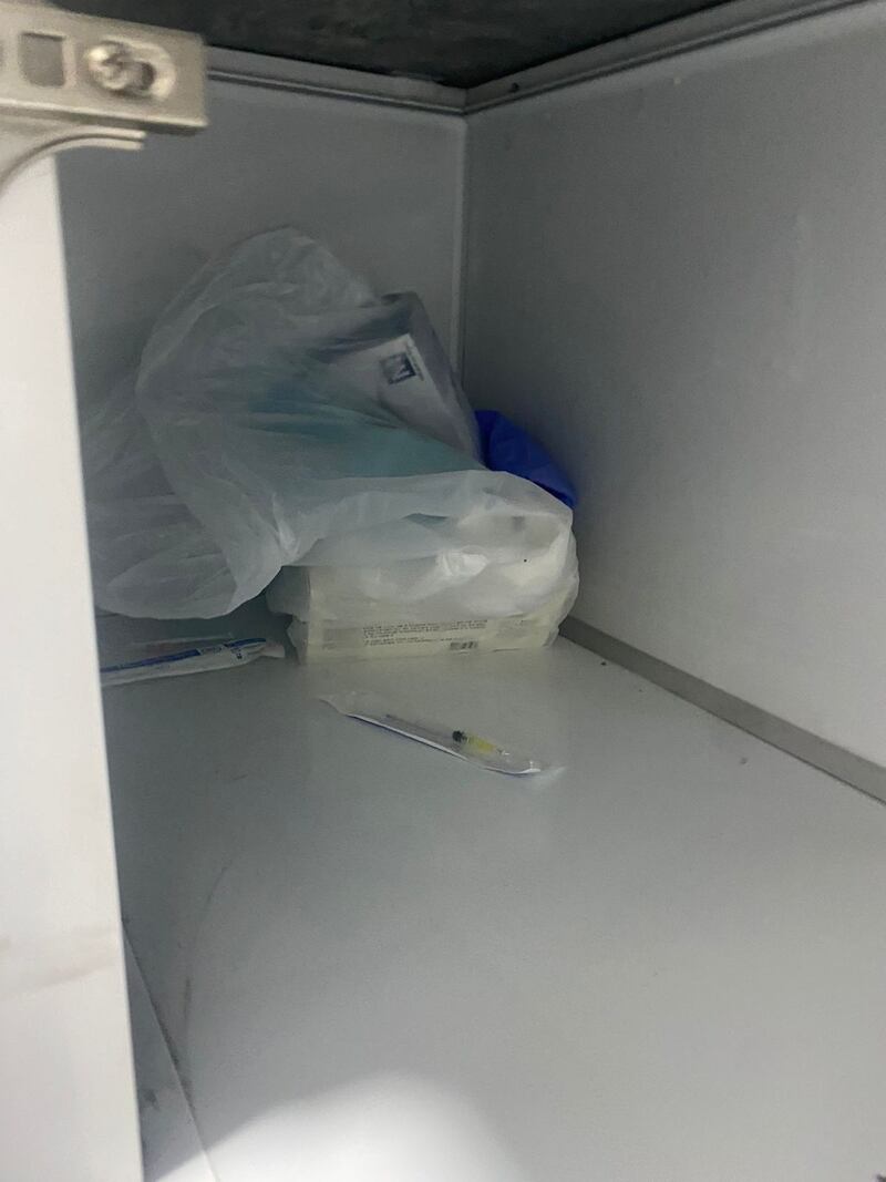 الإطاحة بشبكة تقوم بعمليات تجميلية غير مرخصة