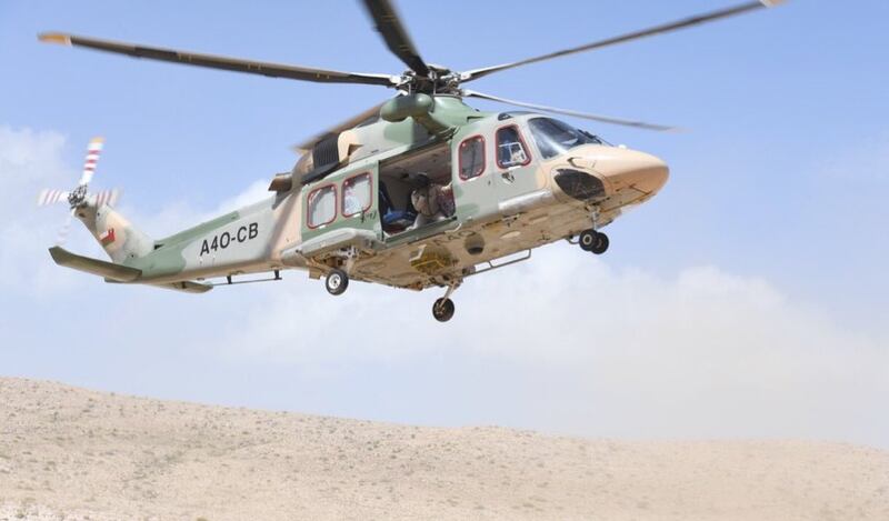 إنقاذ مواطنة علقت في أحد الجبال