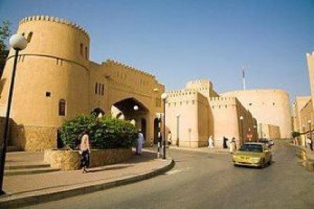 مجلة أمريكية: السلطنة تحمل شيئًا للجميع وزيارتها فرصة ممتعة للسياح