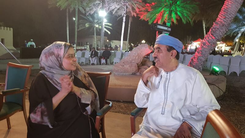 ذكرى الحجريّة لـ “أثير”: إقبال كبير للأجيال الجديدة على الأزياء التقليدية العمانية