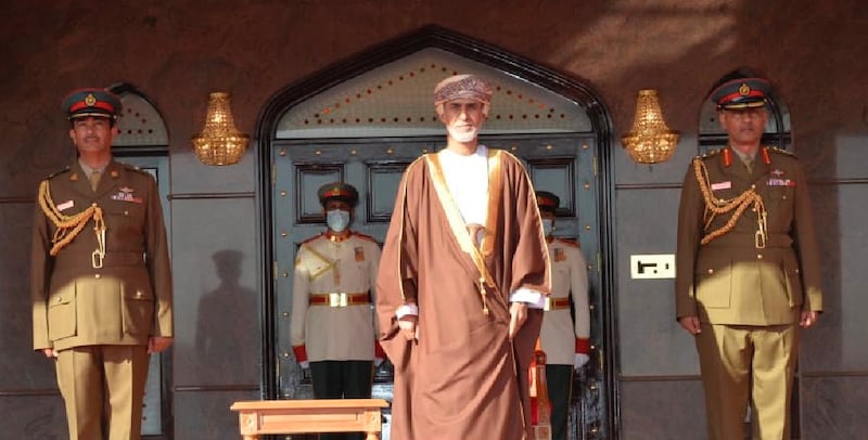 ‎لأول مرة: تخريج دورة الضباط المرشحين من العنصر النسائي من كلية السلطان قابوس العسكرية