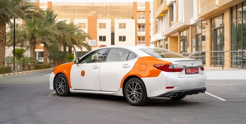 تحديد موعد إلزام أصحاب مركبات الأجرة بالانضمام إلى التطبيقات المرخصة