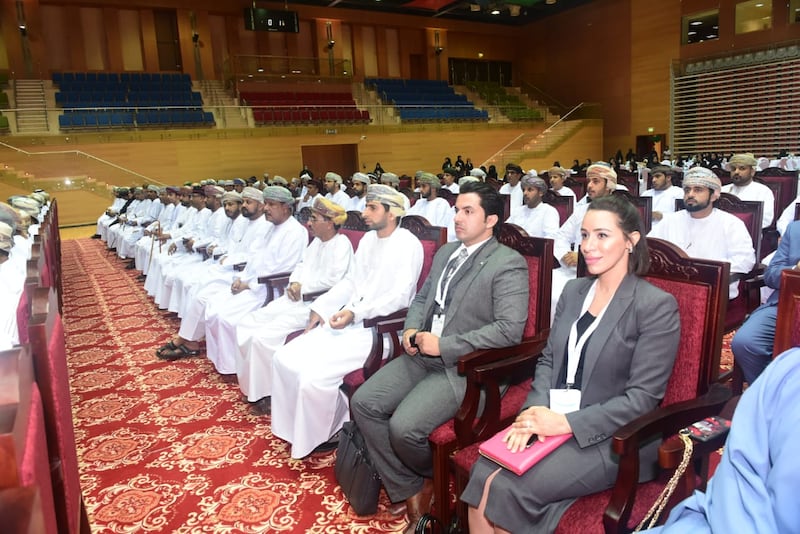 بمشاركة باحثين وخبراء: انطلاق مؤتمر “الثورة الصناعية الرابعة آفاق مستقبلية” بصلالة