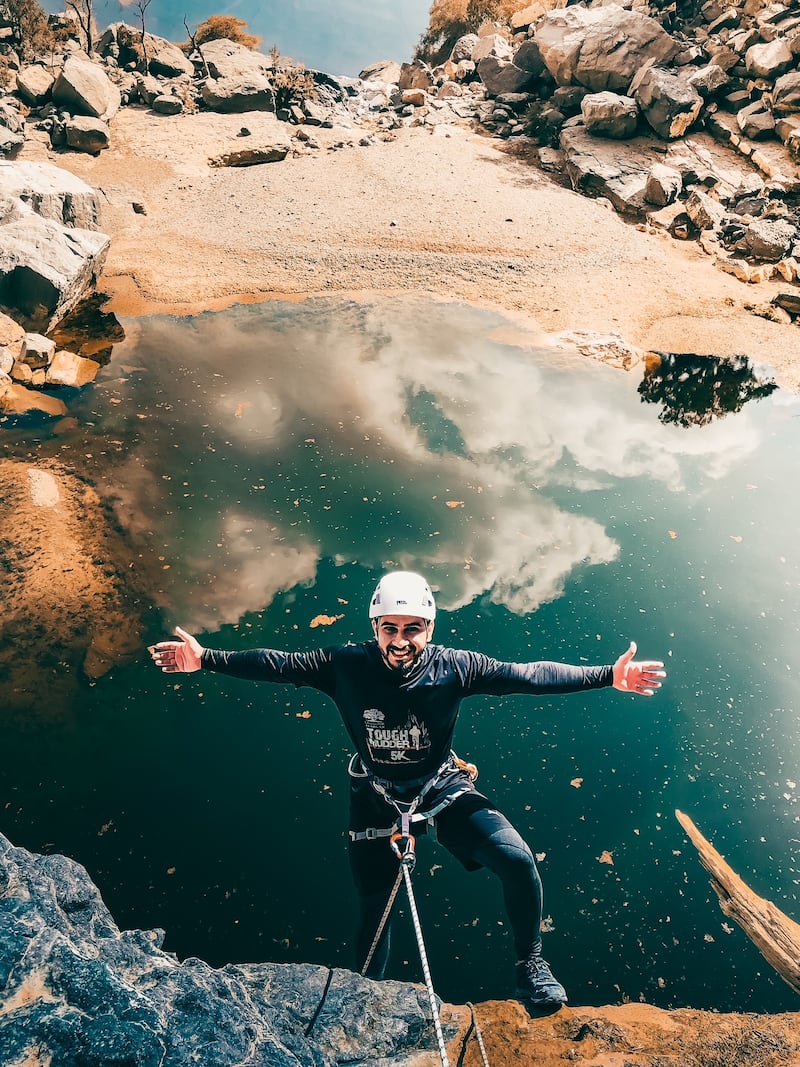 بالصور: شباب عمانيون يرسمون طريقًا جديدًا للمغامرات السياحية