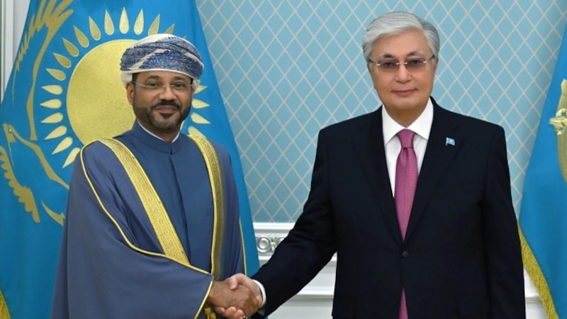 تحيات جلالة السلطان إلى الرئيس الكازاخستاني نقلها معالي وزير الخارجية