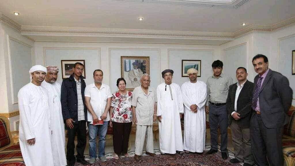 قامات مضيئة عبر “أثير”: الشاعر الكبير سيف الرحبي