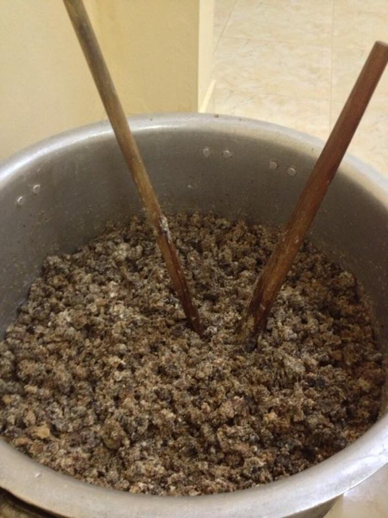 “المعجين” وجبة شهيرة في ظفار، تعرّف على تفاصيلها بالصور