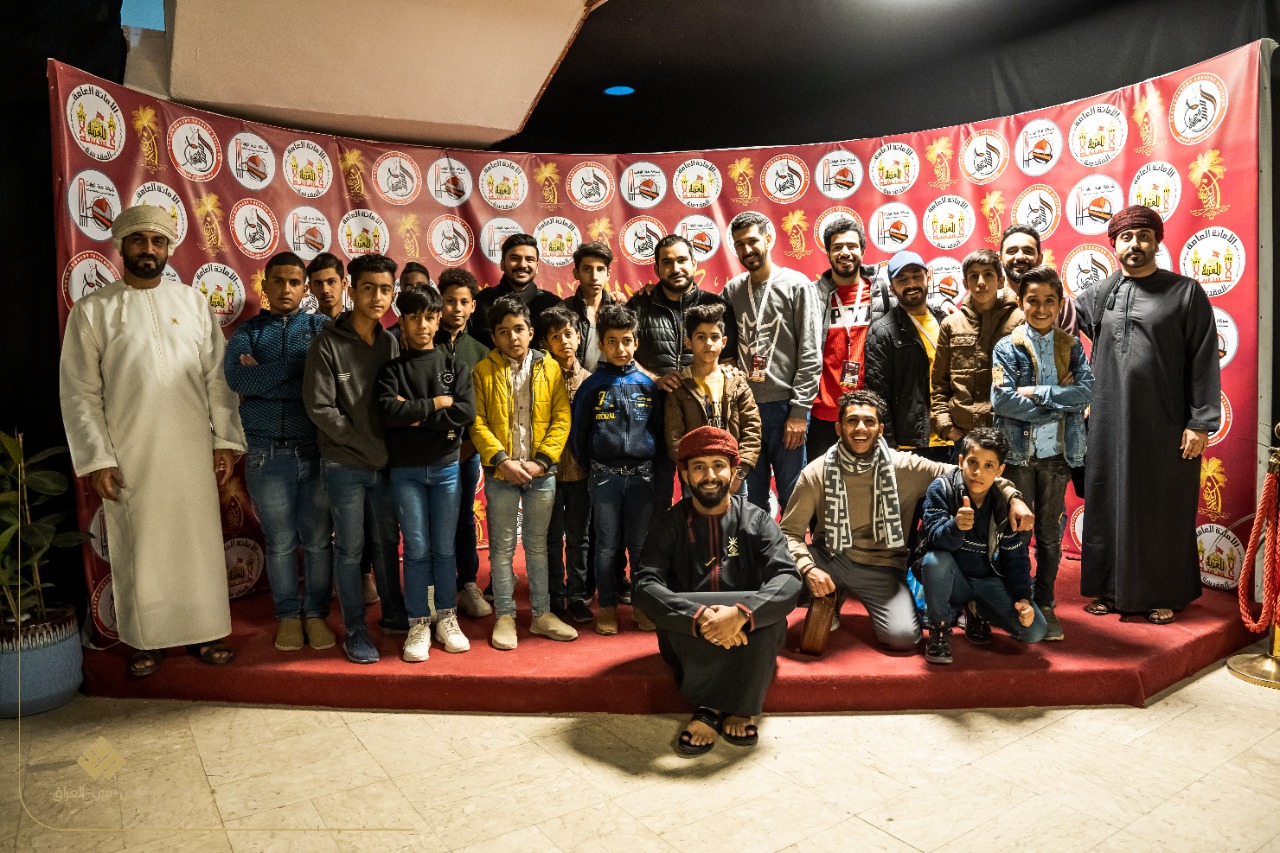 المسرحية العمانية “لقمة عيش” تواصل الإبداع وتفوز بالجائزة الكبرى في مهرجان كربلاء