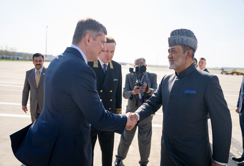 جلالة السلطان يصل روسيا 