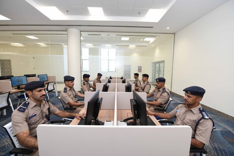 شرطة عمان السلطانية تعلن عن وظائف شاغرة