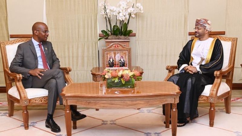السيد بدر يستقبل وزير الطاقة التنزاني