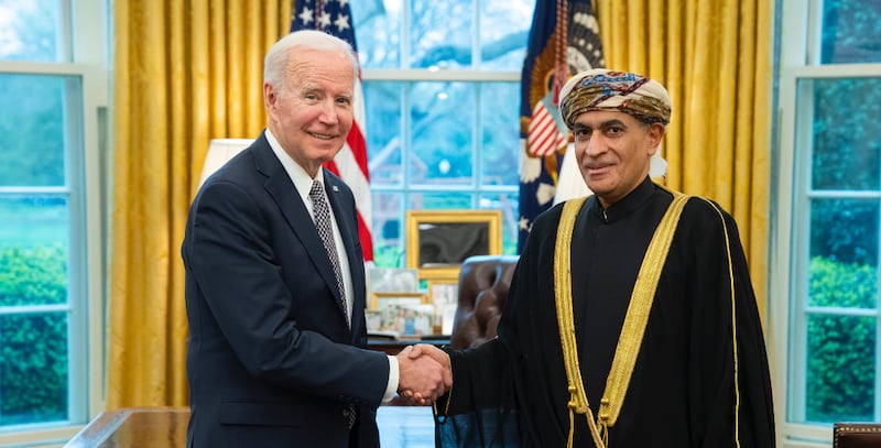 سفيرنا في واشنطن لـ “أثير”: العمل الدبلوماسي خدمة وطنية مشرّفة، والعلاقات مع أمريكا ضاربة في القدم