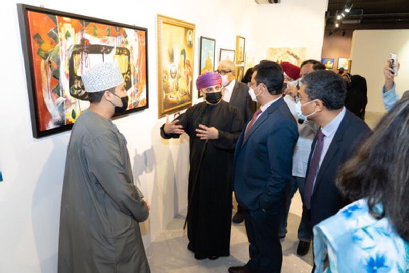 بالصور: افتتاح معرض الفن الهندي العماني المشترك