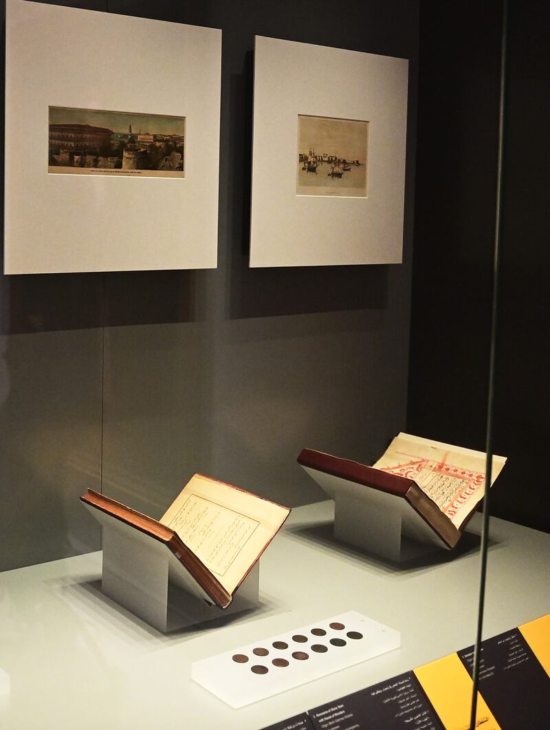 6 صور لمقتنيات السلطان قابوس بن سعيد