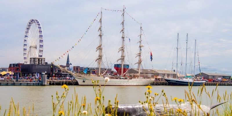 “شباب عُمان الثانية” تواصل رحلتها السادسة وترسو في ميناء هارلينجن