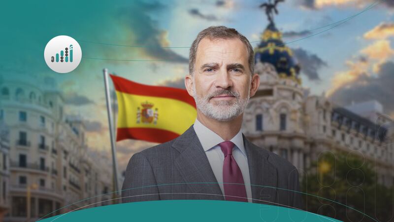 تنازل عن ميراث والده وتزوج صحفية: ملك إسبانيا من الولادة إلى العرش