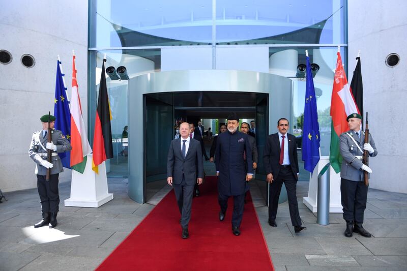 جلالة السلطان يلتقي مستشار جمهورية ألمانيا