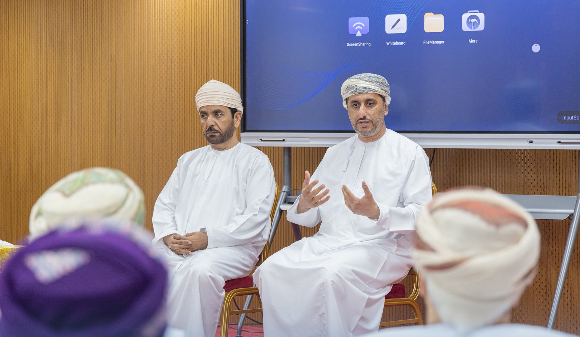 اجتماع موسّع لمناقشة الباحثين عن عمل ومنفعة الأمان الوظيفي بشمال الباطنة