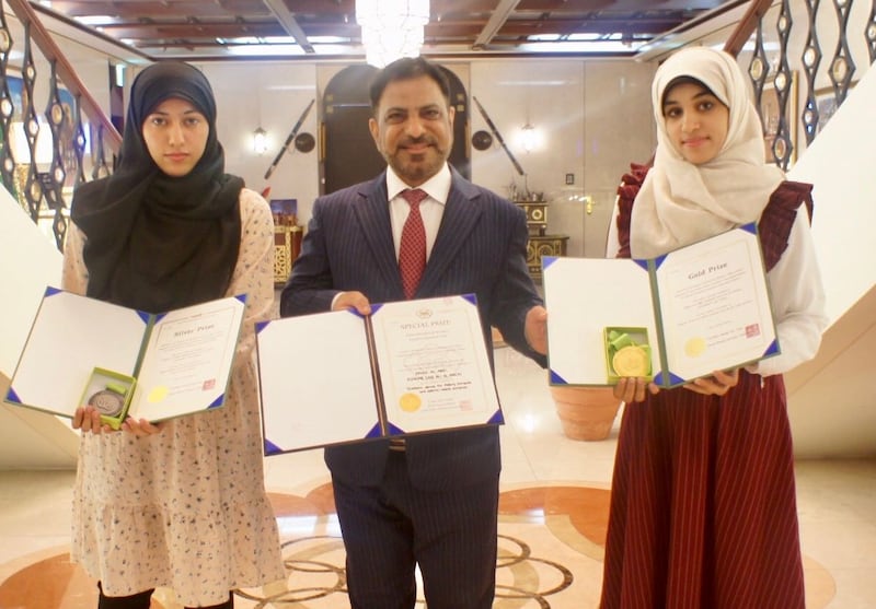 عُمانيتان تحصدان الذهب والفضة في معرض دولي وتؤكدان: أجهزتنا الأولى من نوعها عالميًا