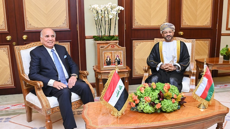وزير الخارجية يستقبل نظيره العراقي لبحث التعاون والتطورات الإقليمية