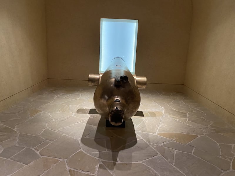 جُلب من أمريكا: تعرّف على المدفع الذي جاء بطلب من سلطان عُمان