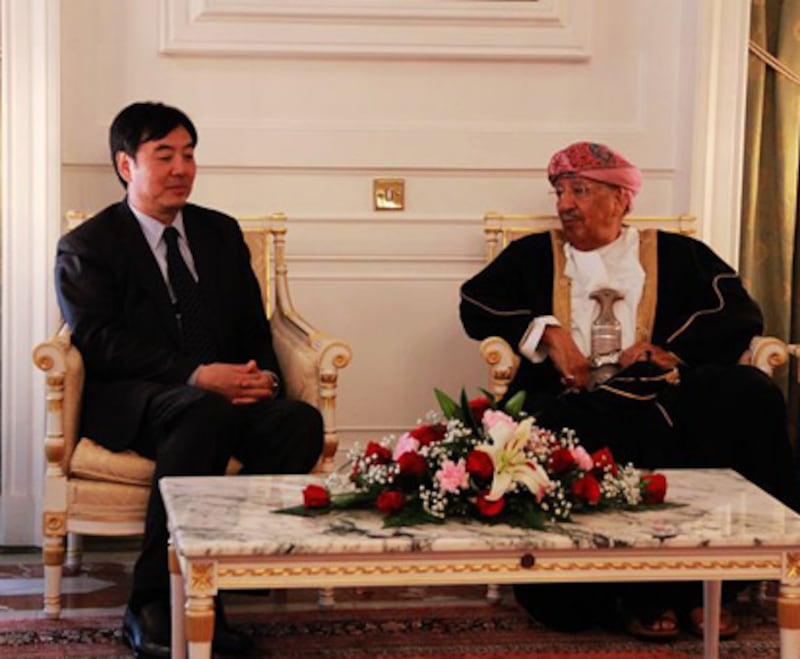 بالصور: معلومات عن عمر الزواوي؛ الطبيب الذي أحب عالم السياسة والمال