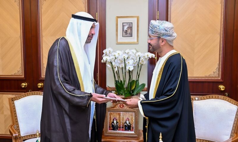 جلالة السلطان يتلقى دعوة لحضور القمة الخليجية الـ ٤٥ في الكويت 