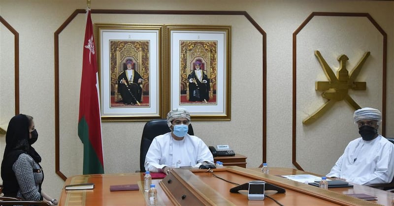 رجال أعمال بريطانيون يطلعون على فرص الاستثمار في السلطنة