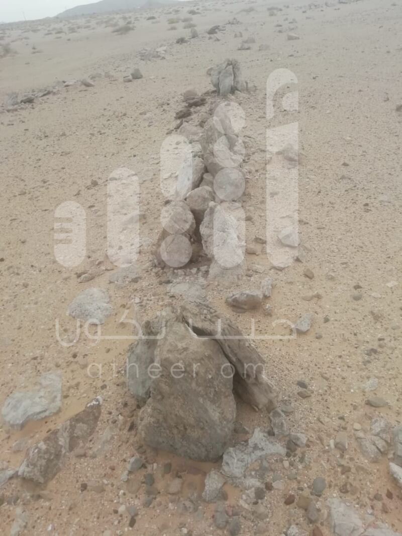 بالصور: مقابر في السلطنة لأناسٍ قيل بأنهم “خُسِف بهم”..وللعلم رأيٌ آخر