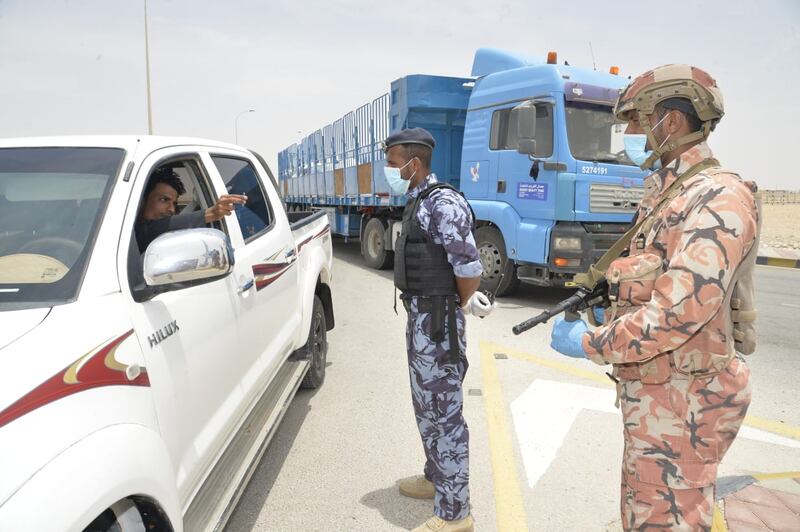 السماح لصهاريج المياه وشاحنات غاز الطبخ بالتنقل خلال منع الحركة