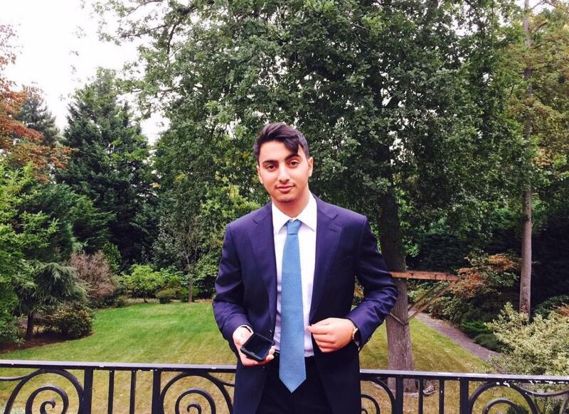 أوصى بنشر مقاطعه المرئية بعد وفاته: قصة شاب عُماني مع “السرطان”