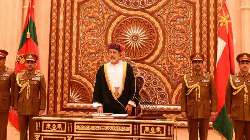 “عُمان كيان حضاري” و”استقبال دوق كامبريدج” قُبيل تولي مقاليد الحكم