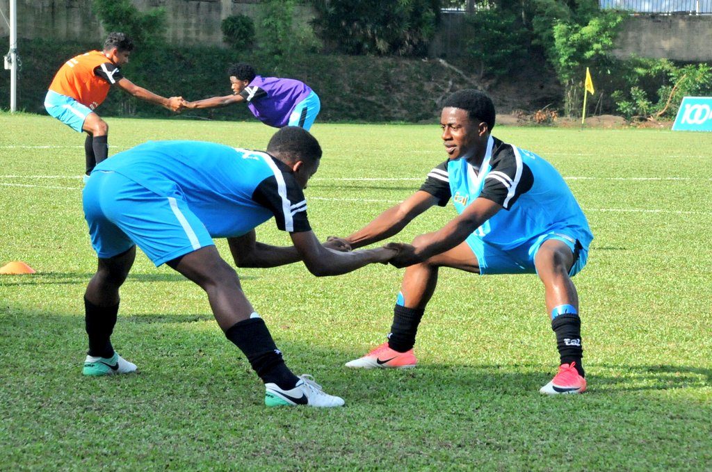 بالصور : الأحمر الصغير يجري أولى حصصه التدريبية في ماليزيا