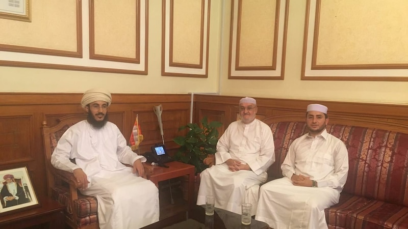 في حوار مع “أثير”: أكاديمي جزائري يكشف سر حبّه لعمان وزياراته التي تعدّت الـ 50