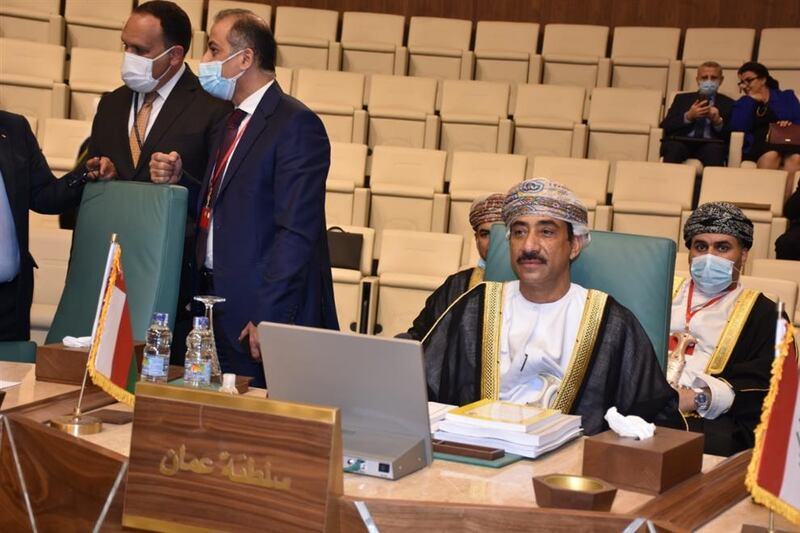 السلطنة في اجتماع عربي تؤكد تبني خيار السلام الشامل والدائم