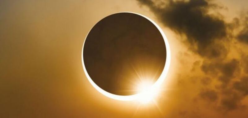 الأحد المقبل: سماء السلطنة على موعد مع ظاهرة الكسوف الحلقي
