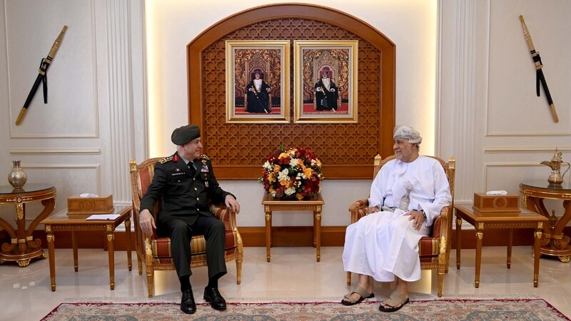 سمو السيد شهاب يستقبل مسؤولًا عسكريًّا تركيًّا