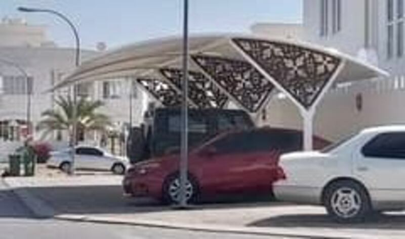 بلدية مسقط توضح حول اللائحة الجديدة للمظلات