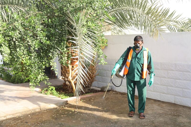 تصل إلى 1000 ريال: غرامات ضد مَن يتخلص من النفايات في غير الأماكن المخصصة لها