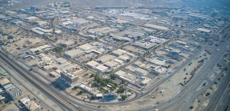 ما مستجدات مشروع مجمعات المصانع النموذجية الجاهزة في المدن؟