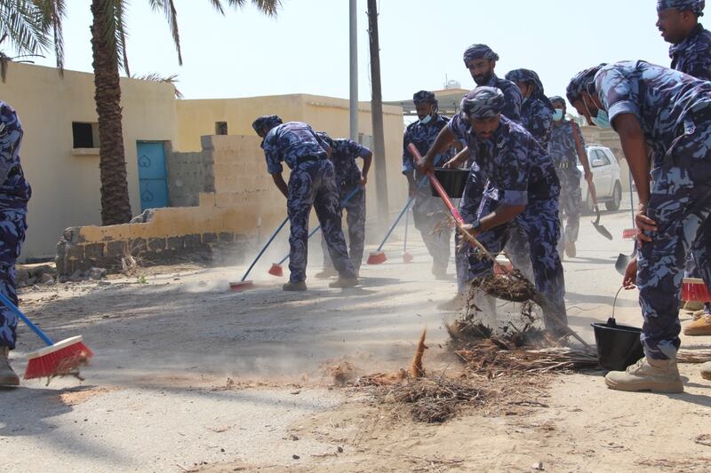 إرسال قوة بشرية من الشرطة للمساعدة في الميدان