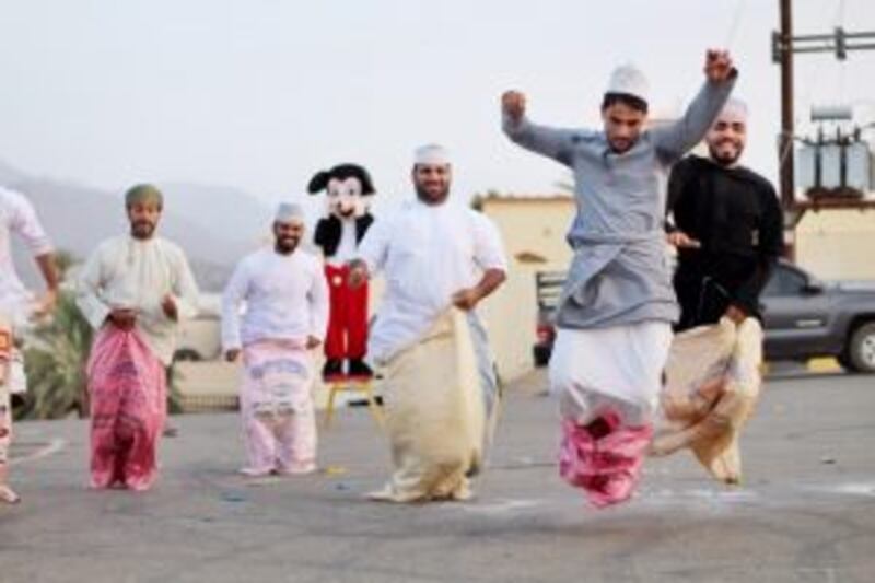 بالصور: ملتقى ترفيهي في الرستاق