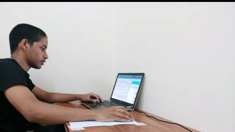 عماني يتأهل لنهائيات بطولة مدرسية عالمية