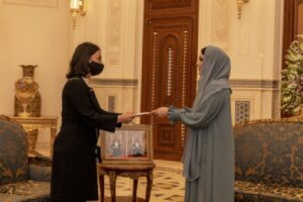 السيدة الجليلة تتسلم رسالة من حرم أردوغان