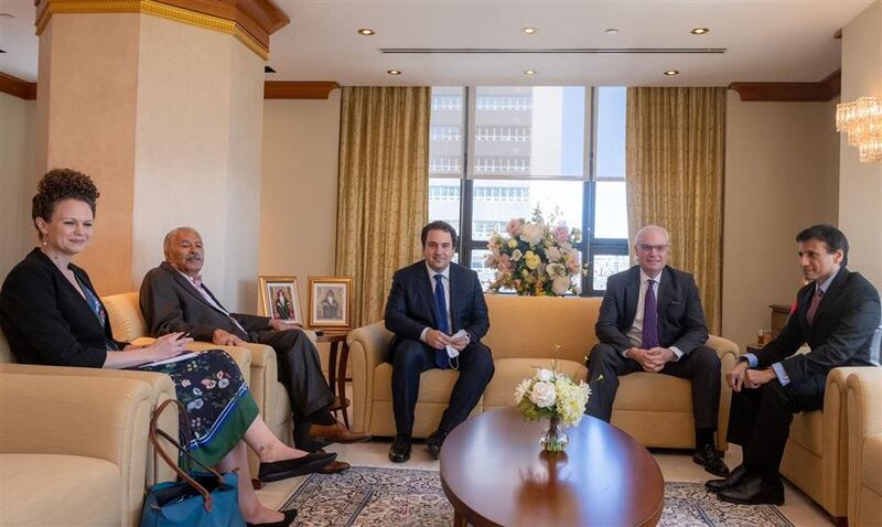 السلطنة تواصل جهودها في إنهاء الأزمة اليمنية