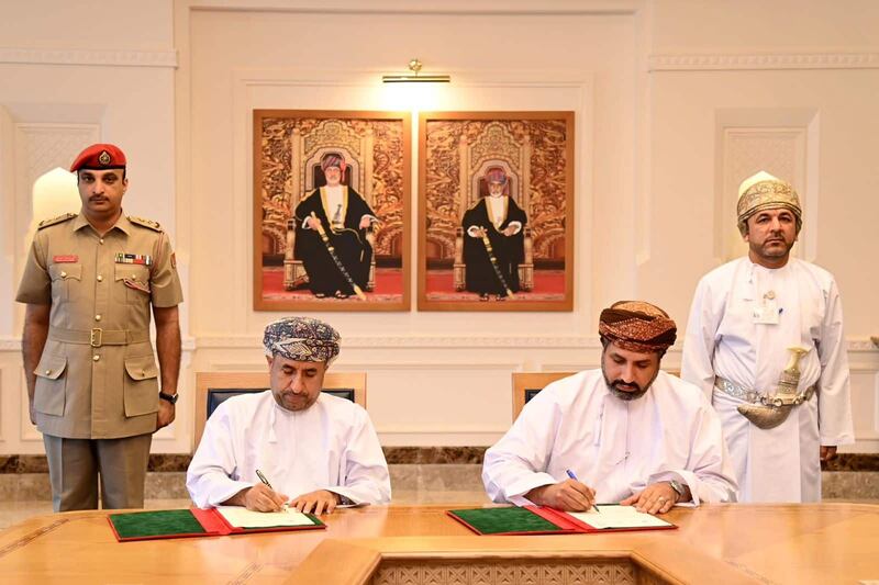 برامج تعاون بين “العمل” و “الدفاع” لتدريب وتوظيف الباحثين عن عمل