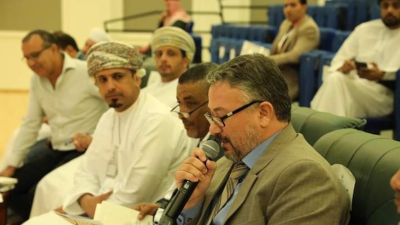 حوار مع أستاذ جامعي تونسي امتدت به السنين ركضًا إلى مشرق الشمس